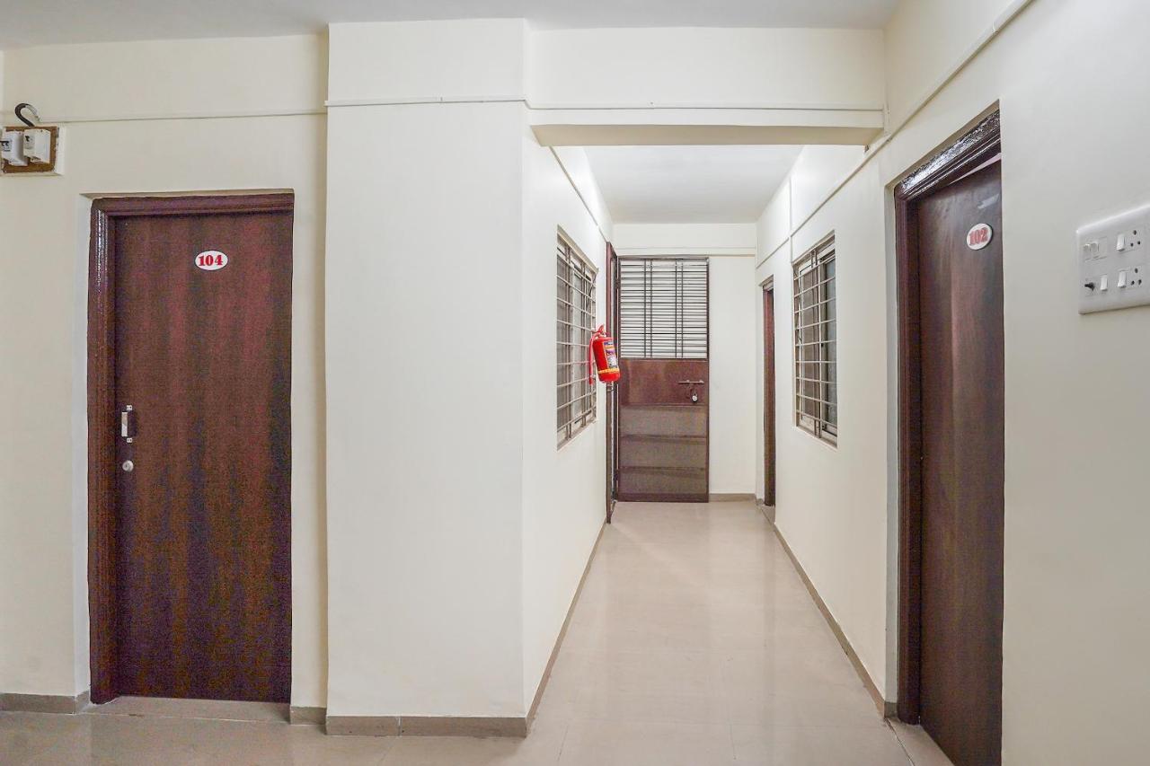 Oyo Flagship 70264 Hotel Vrindavan Mangvadi Exteriör bild