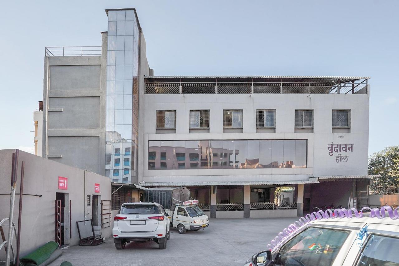 Oyo Flagship 70264 Hotel Vrindavan Mangvadi Exteriör bild