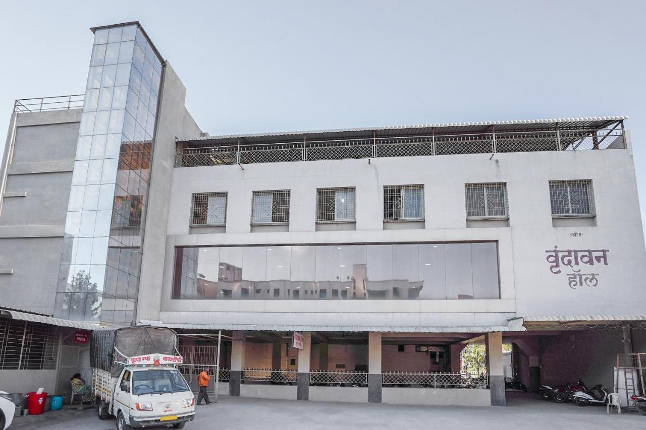 Oyo Flagship 70264 Hotel Vrindavan Mangvadi Exteriör bild